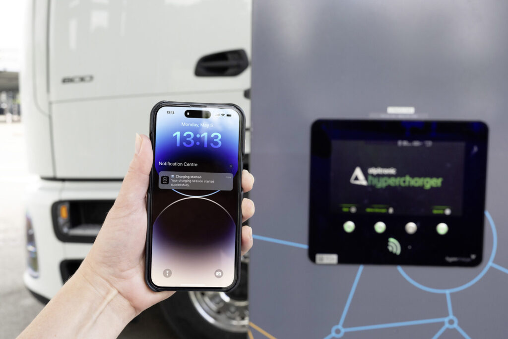 Ny programvara förbättrar åtkomst till driftdata i Mercedes tunga fordon - Tidningen PROFFS