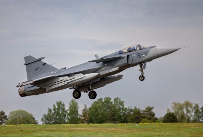 Ukraina vill köpa 100-150 Jas Gripen E. Det kan de väl få!