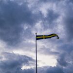 Regeringen går vidare med förslag om ny underrättelsetjänst. Har kritiserats av Försvarsmakten.